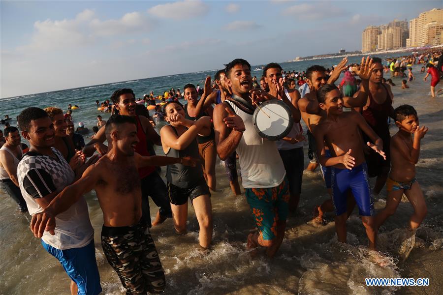 EGYPT-ALEXANDRIA-SUMMER-DAILY LIFE