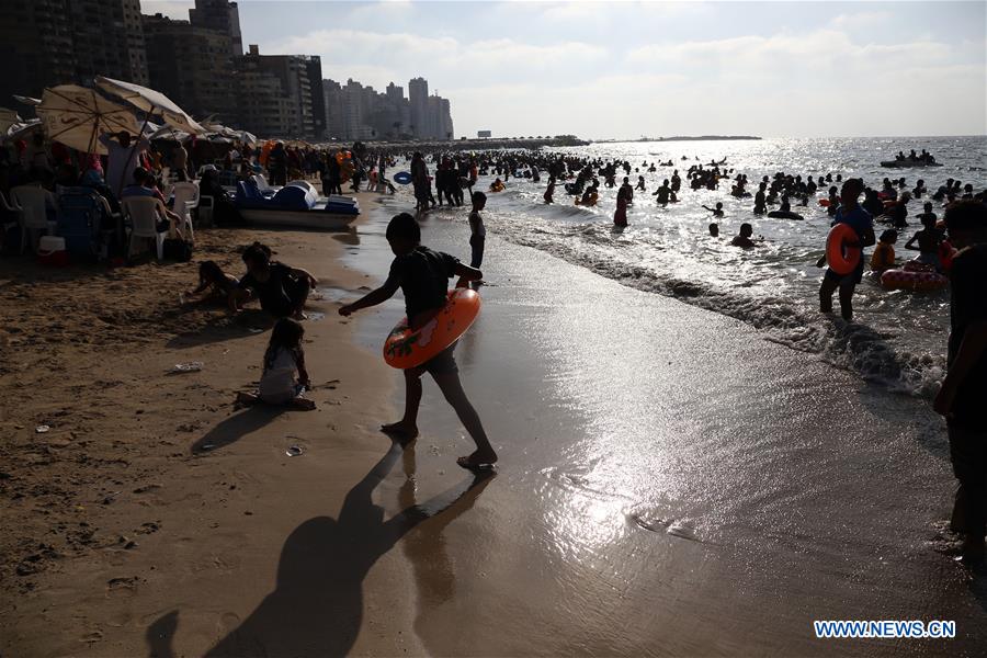 EGYPT-ALEXANDRIA-SUMMER-DAILY LIFE