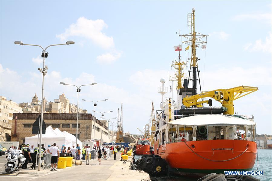 MALTA-SENGLEA-HUMANITARIAN VESSEL-MIGRANTS-DOCKING