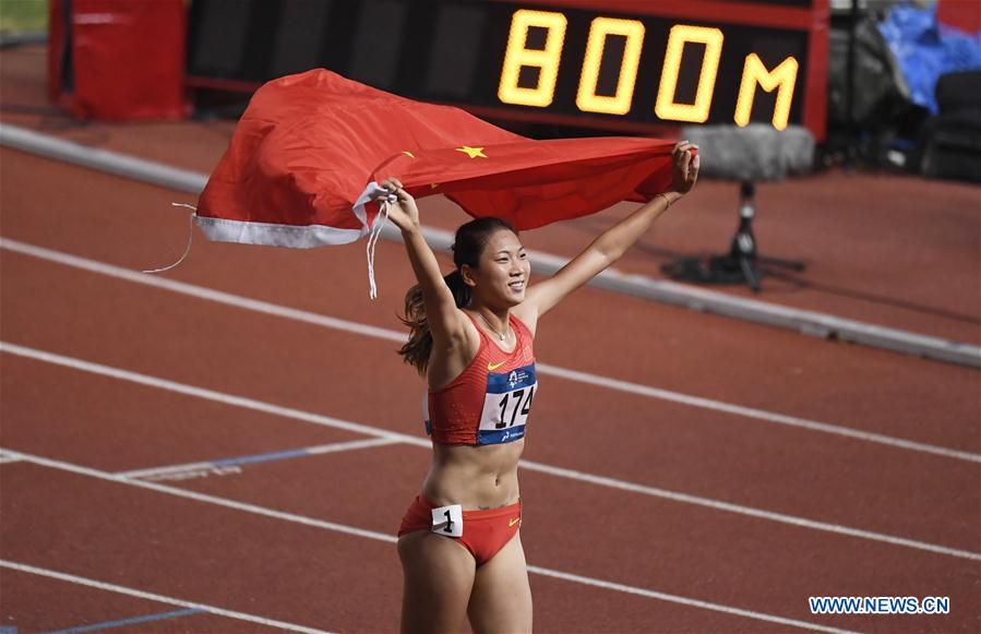 Wang Chunyu wins gold medal of women's 800m final of athletics at Asian