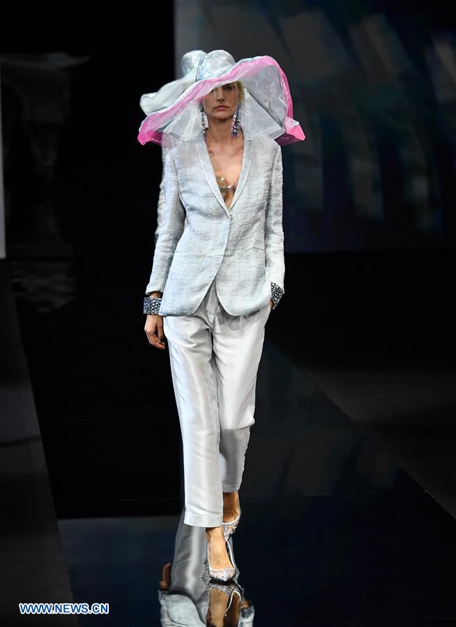 Milan Fashion Week: Giorgio Armani 