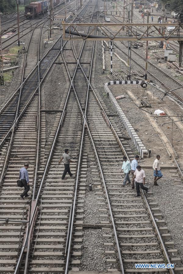 INDIA-KOLKATA-RAILWAY TRACK