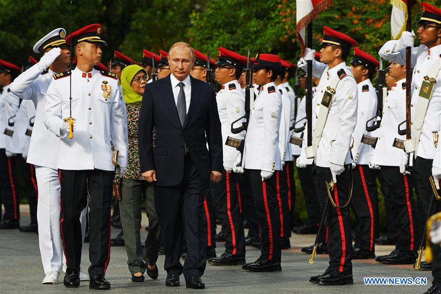 Singaporean President Meets Putin In Singapore - Xinhua | English.news.cn