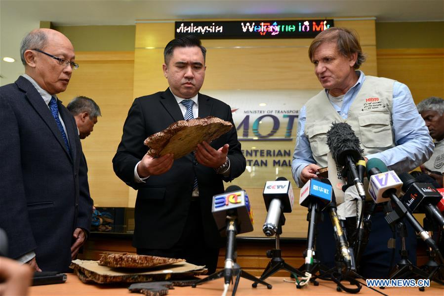 MALAYSIA-PUTRAJAYA-MH370-POSSIBLE DEBRIS