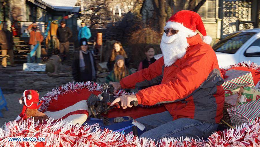 U.S.-NEW MEXICO-CHRISTMAS PARADE