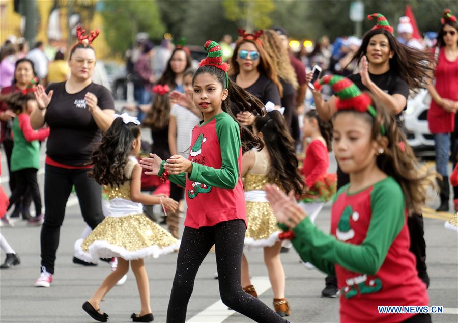 U.S.-LOS ANGELES-CHRISTMAS PARADE