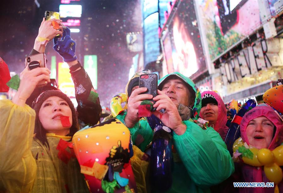  U.S.-NEW YORK-TIMES SQUARE-NEW YEAR CELEBRATION