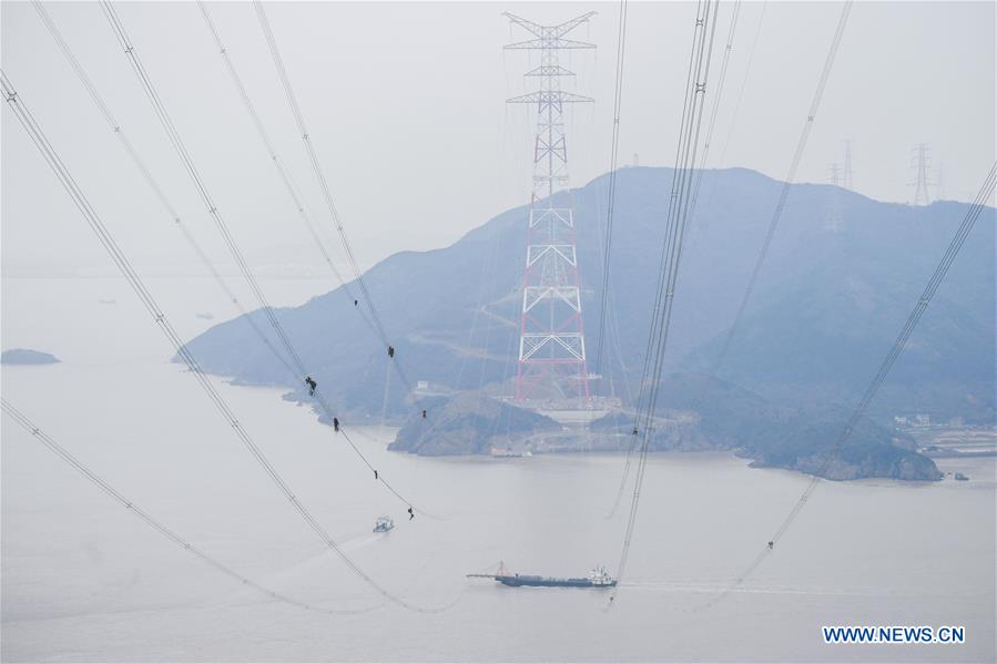 CHINA-ZHEJIANG-WORLD'S HIGHEST POWER PYLON-CABLE CONSTRUCTION (CN)