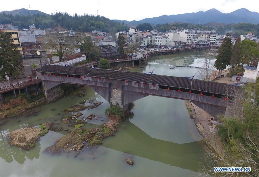 CHINA-FUJIAN-ARCHITECTURE-WOODEN-ROOFED ARCH BRIDGE (CN)