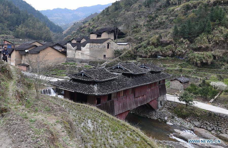 CHINA-FUJIAN-ARCHITECTURE-WOODEN-ROOFED ARCH BRIDGE (CN)