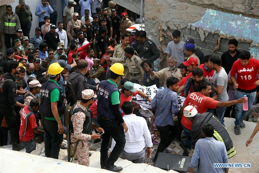 PAKISTAN-KARACHI-BUILDING-COLLAPSE