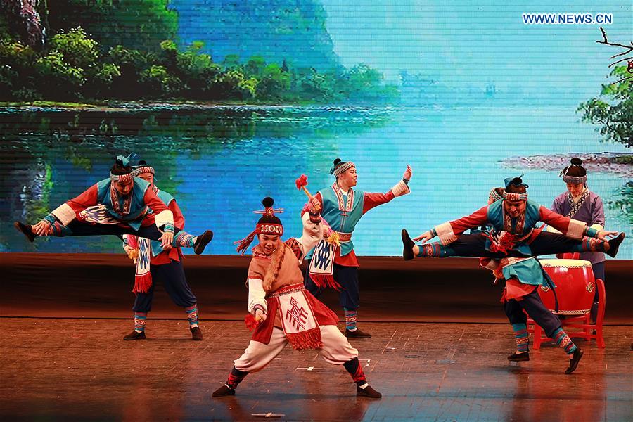 PHILIPPINES-PASAY CITY-CHINESE NEW YEAR-ART PERFORMANCE