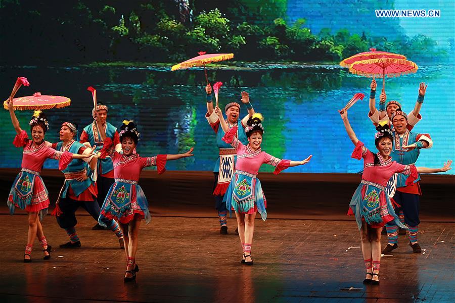 PHILIPPINES-PASAY CITY-CHINESE NEW YEAR-ART PERFORMANCE