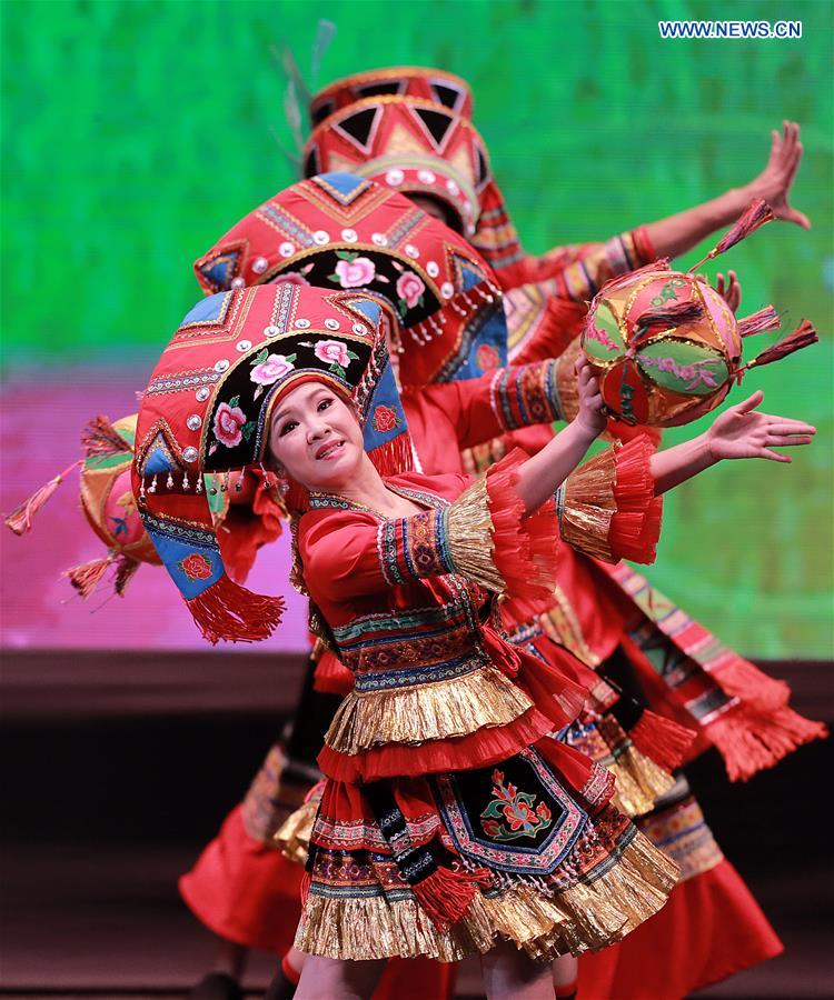 PHILIPPINES-PASAY CITY-CHINESE NEW YEAR-ART PERFORMANCE