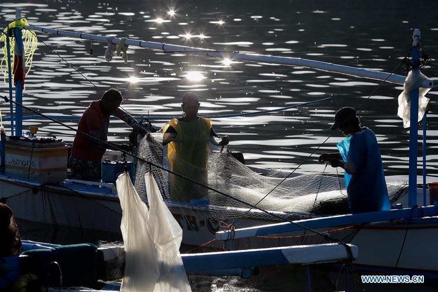 PHILIPPINES-NAVOTAS CITY-FISHERMEN