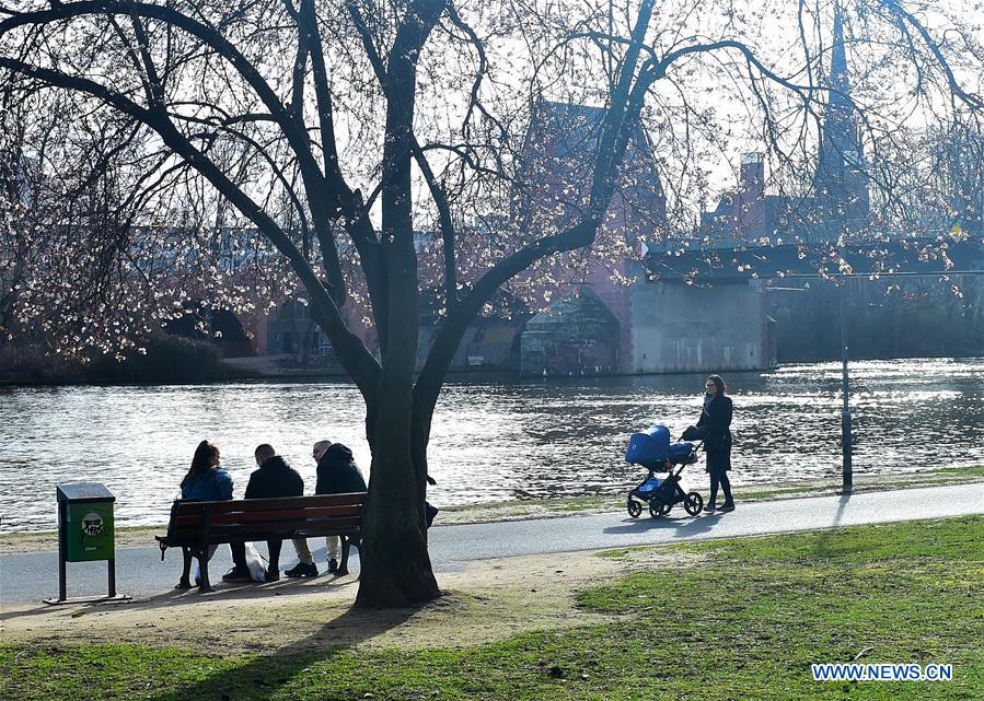 In pics: spring day in Frankfurt, Germany - Xinhua | English.news.cn