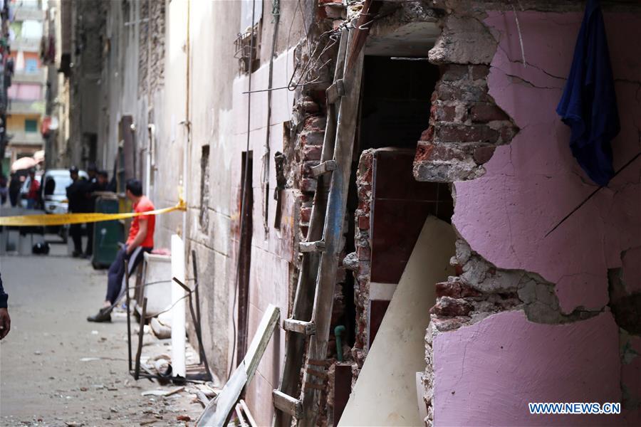 EGYPT-CAIRO-BUILDING-COLLAPSE