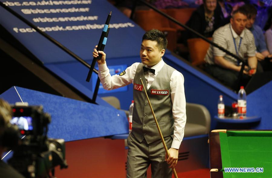 (SP) BRITAIN-SHEFFIELD-SNOOKER-WORLD CHAMPIONSHIP-DAY 2