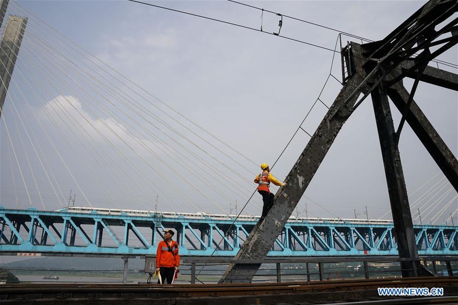 CHINA-CHONGQING-BAISHATUO YANGTZE RIVER RAILWAY BRIDGE (CN)