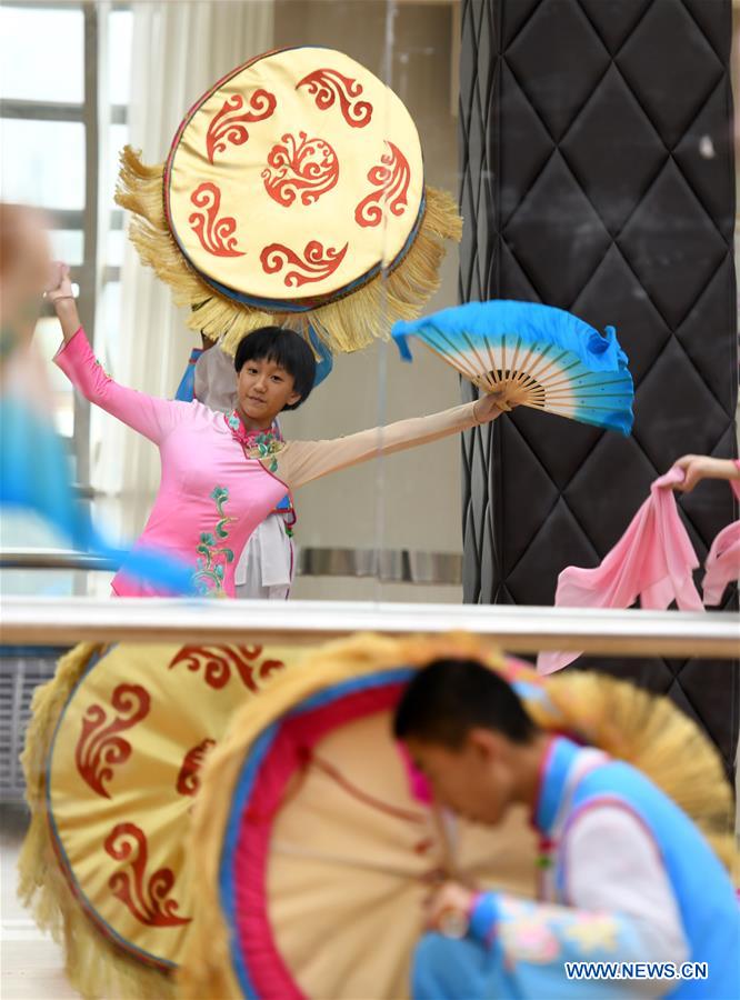 #CHINA-HEBEI-SHIJIAZHUANG-FOLK DANCE (CN)