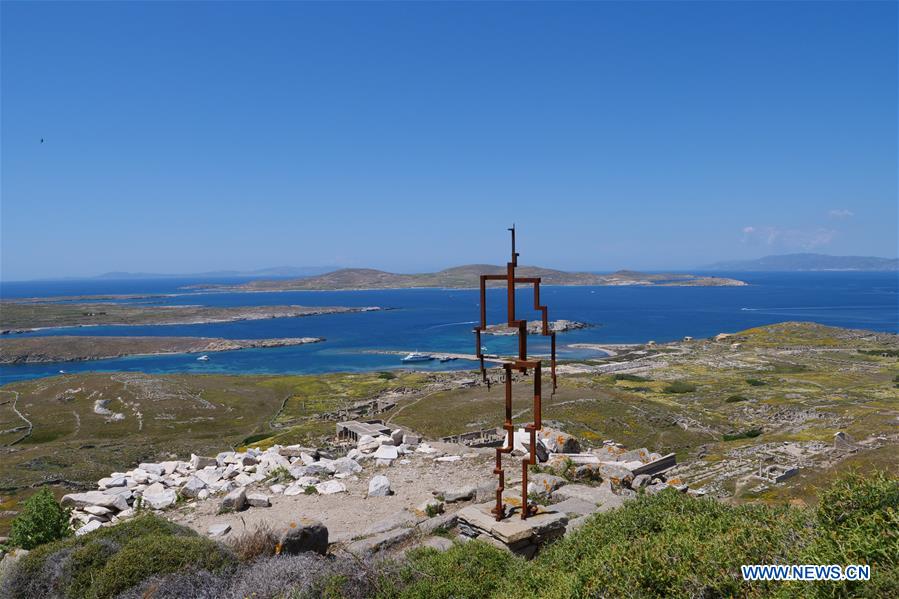 GREECE-MYKONOS-ANTONY-GORMLEY-SCULPTURE-SIGHT