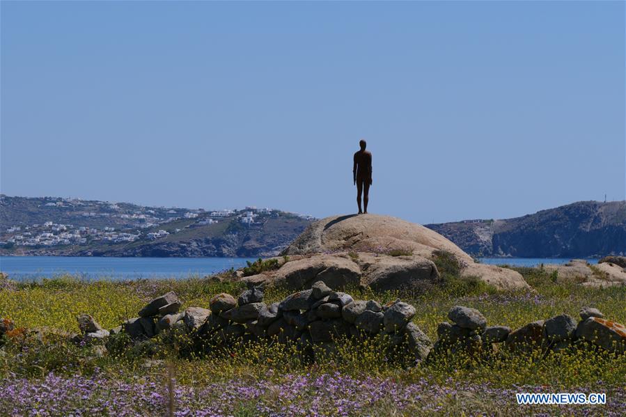 GREECE-MYKONOS-ANTONY-GORMLEY-SCULPTURE-SIGHT