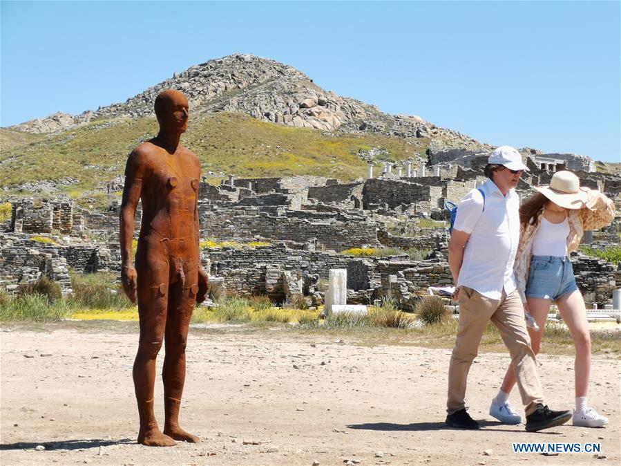 GREECE-MYKONOS-ANTONY-GORMLEY-SCULPTURE-SIGHT