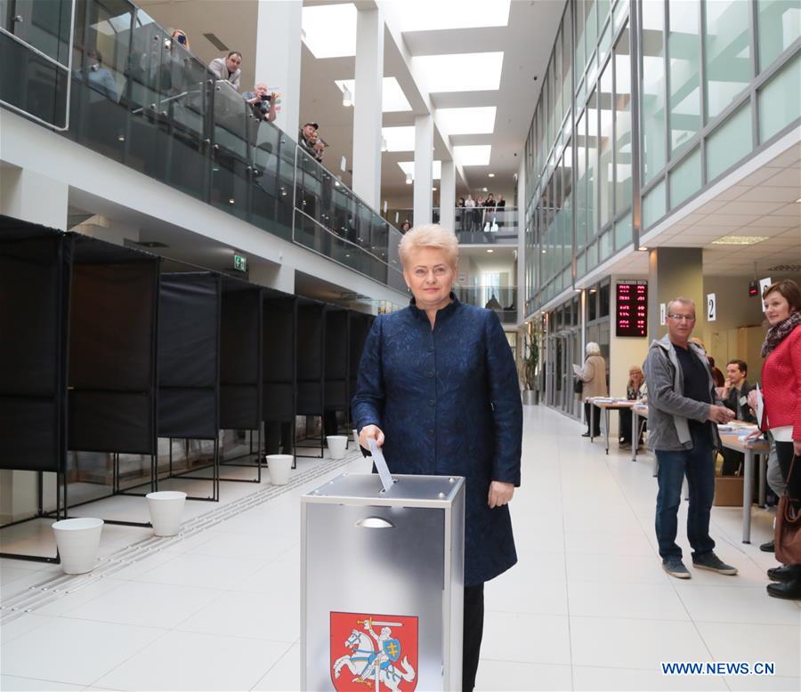 LITHUANIA-VILNIUS-PRESIDENTIAL ELECTIONS-ADVANCE VOTING