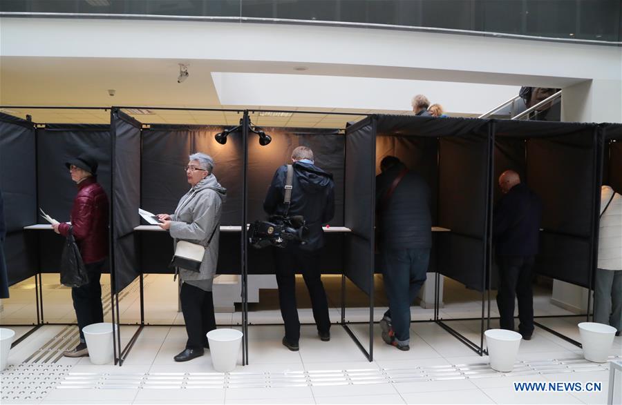 LITHUANIA-VILNIUS-PRESIDENTIAL ELECTIONS-ADVANCE VOTING