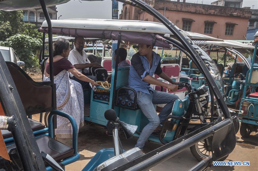 INDIA-BOLPUR-ELECTRIC VEHICLES