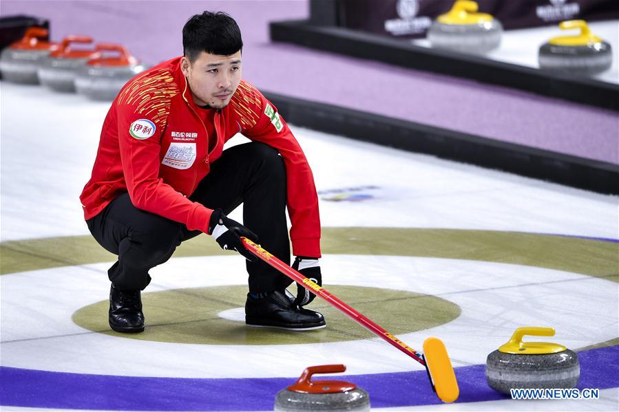 (SP)CHINA-BEIJING-CURLING-WCF WORLD CUP GRAND FINAL-DAY 1