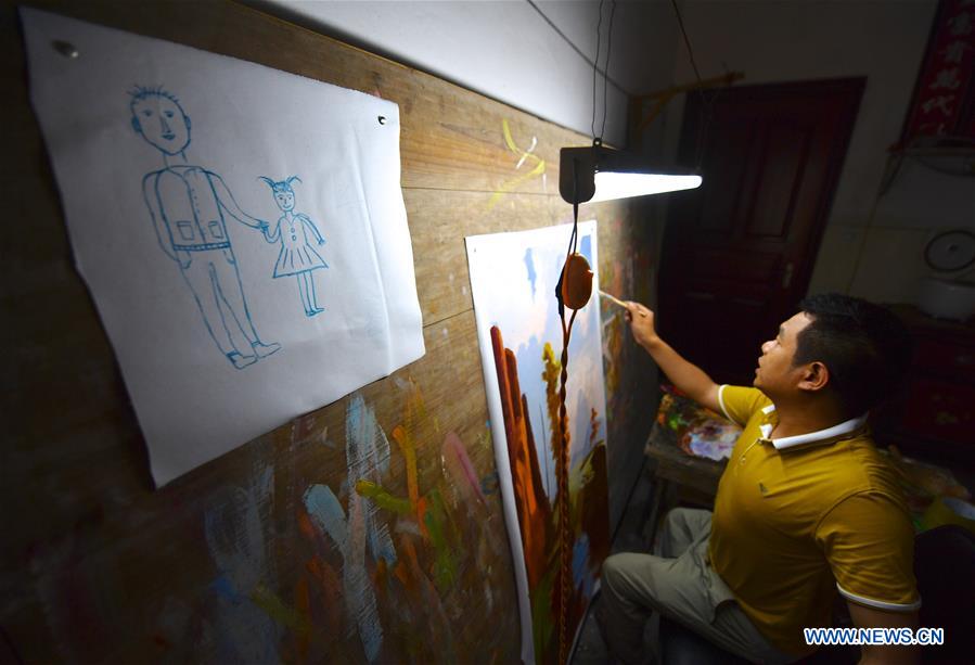 CHINA-JIANGXI-LICHUAN-DISABLED PAINTER (CN)