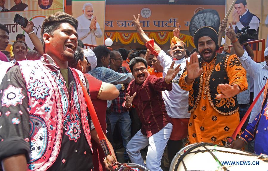 INDIA-MUMBAI-ELECTION-BJP-CELEBRATION