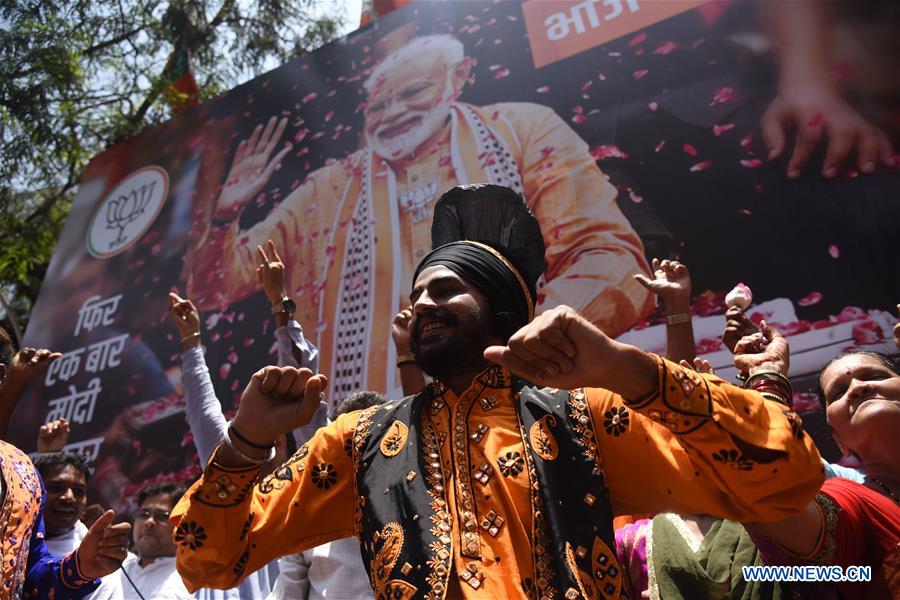 INDIA-MUMBAI-ELECTION-BJP-CELEBRATION