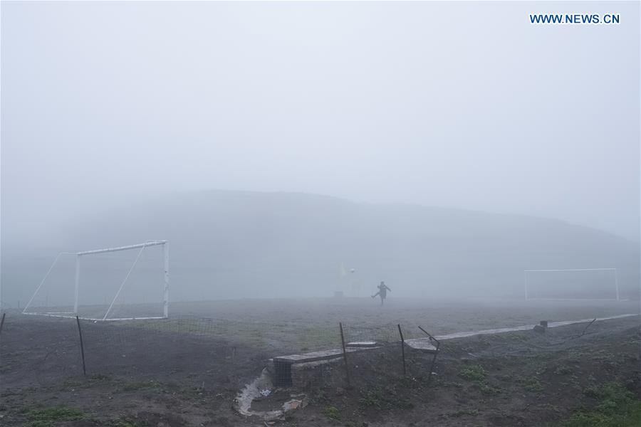 (SP)CHINA-SICHUAN-LIANGSHAN-FOOTBALL (CN)