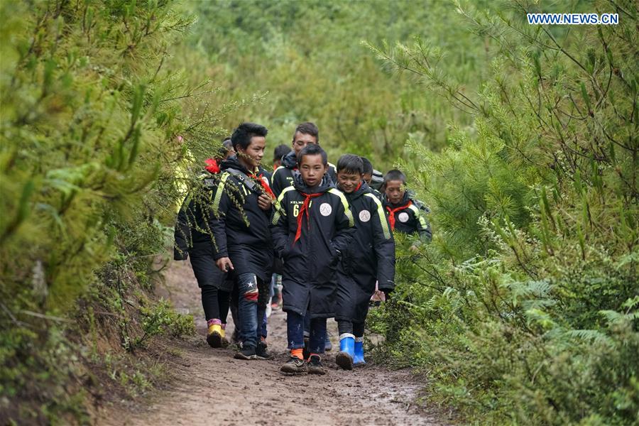 (SP)CHINA-SICHUAN-LIANGSHAN-FOOTBALL (CN)