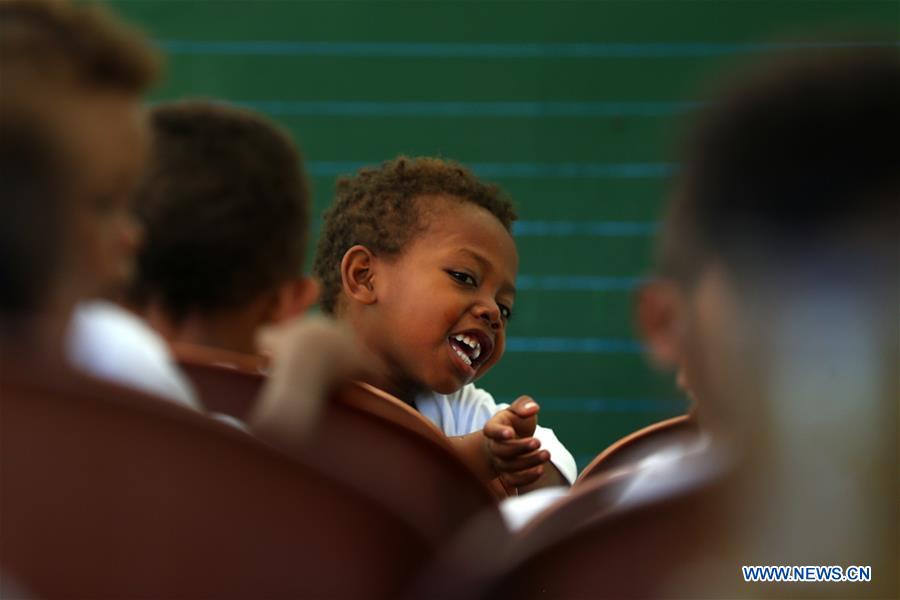 PHILIPPINES-PAMPANGA PROVINCE-FIRST DAY OF SCHOOL