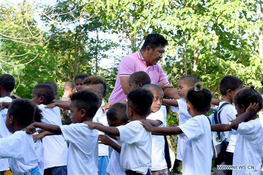 PHILIPPINES-PAMPANGA PROVINCE-FIRST DAY OF SCHOOL