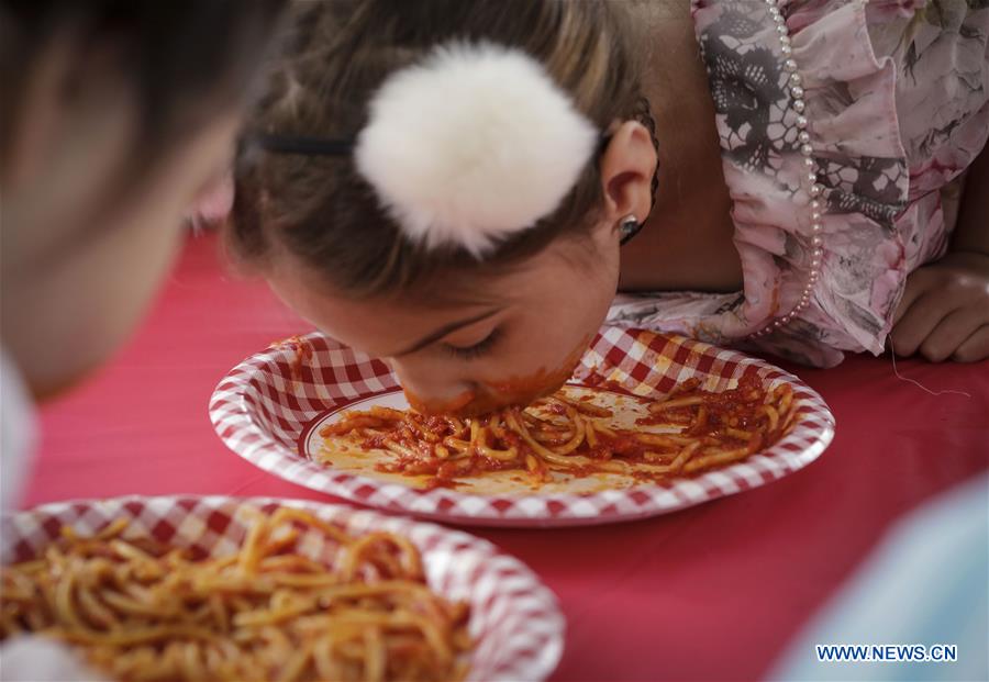 CANADA-VANCOUVER-SPAGHETTI EATING CONTEST