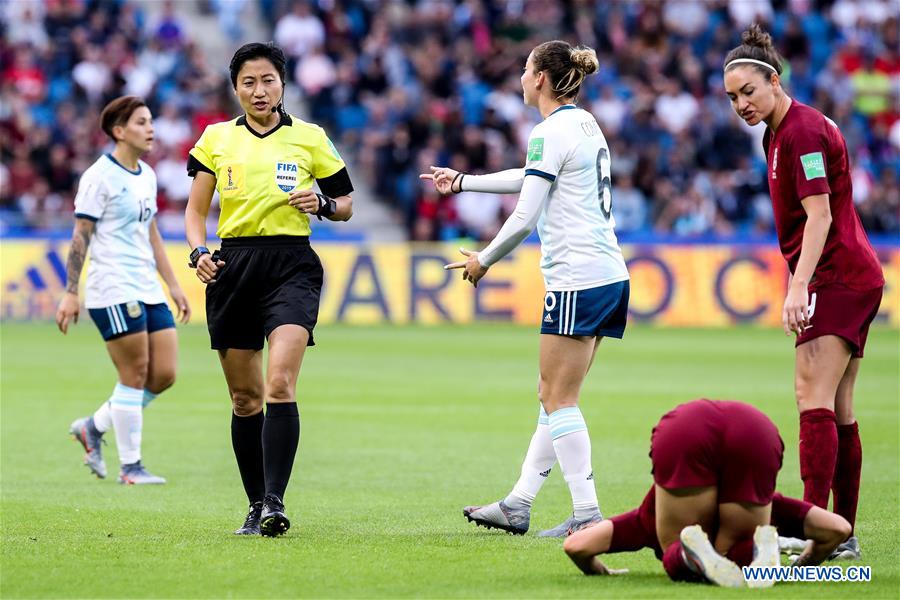 #(SP)FRANCE-RENNES-2019 FIFA WOMEN'S WORLD CUP-GROUP D-REFEREE