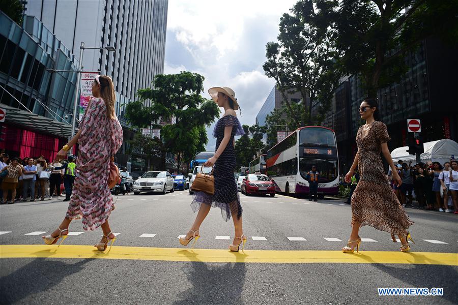 SINGAPORE-ORCHARD ROAD-FASHION SHOW