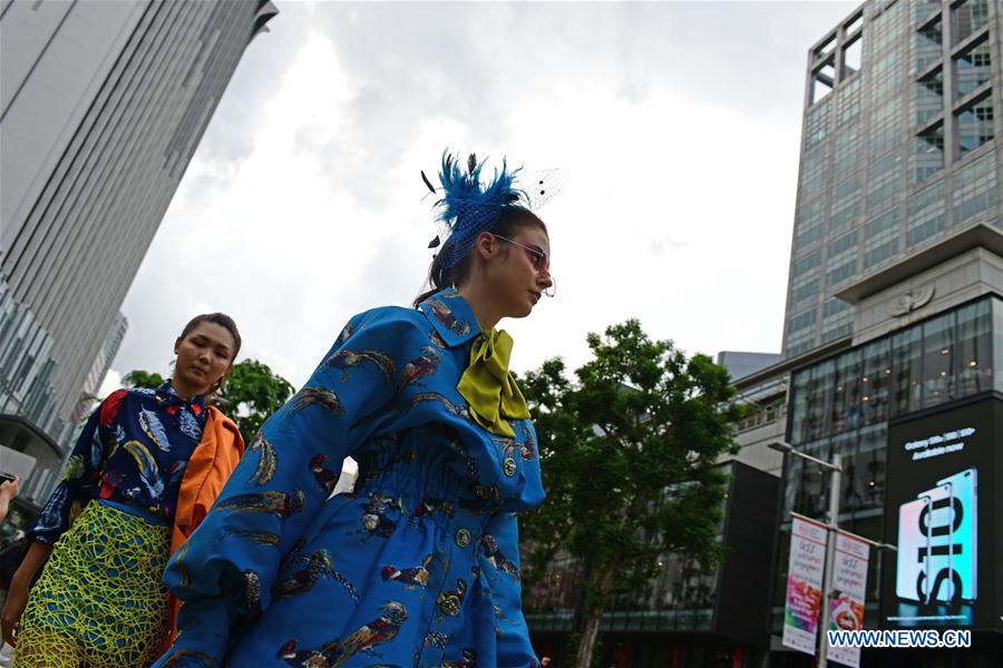 SINGAPORE-ORCHARD ROAD-FASHION SHOW