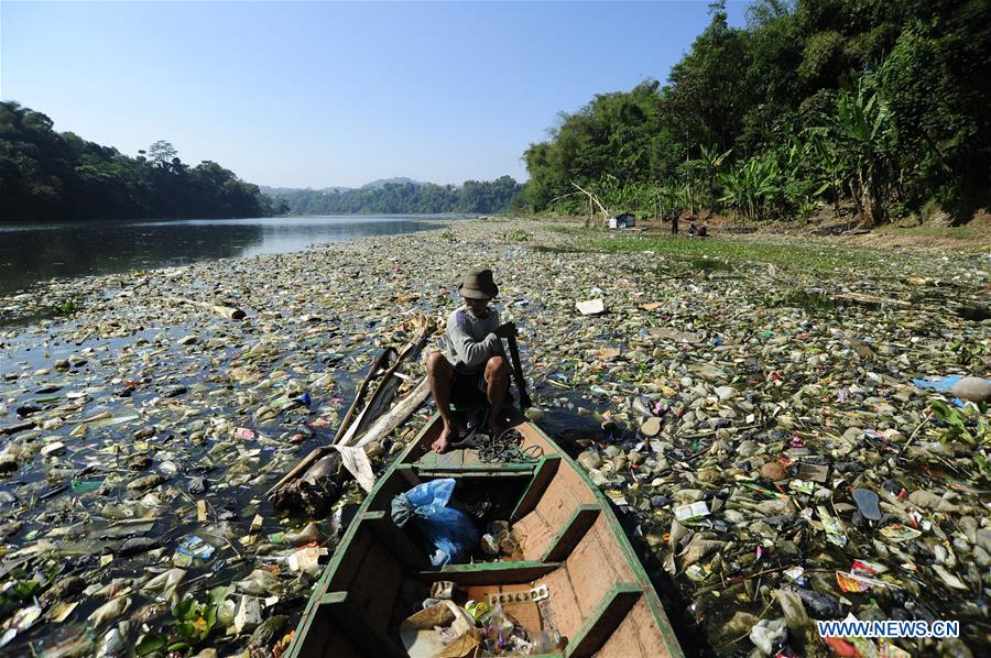 INDONESIA-BANDUNG-PLASTIC WASTE