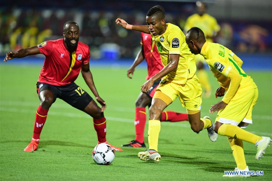 (SP)EGYPT-CAIRO-SOCCER-AFRICA CUP-UGANDA VS ZIMBABWE