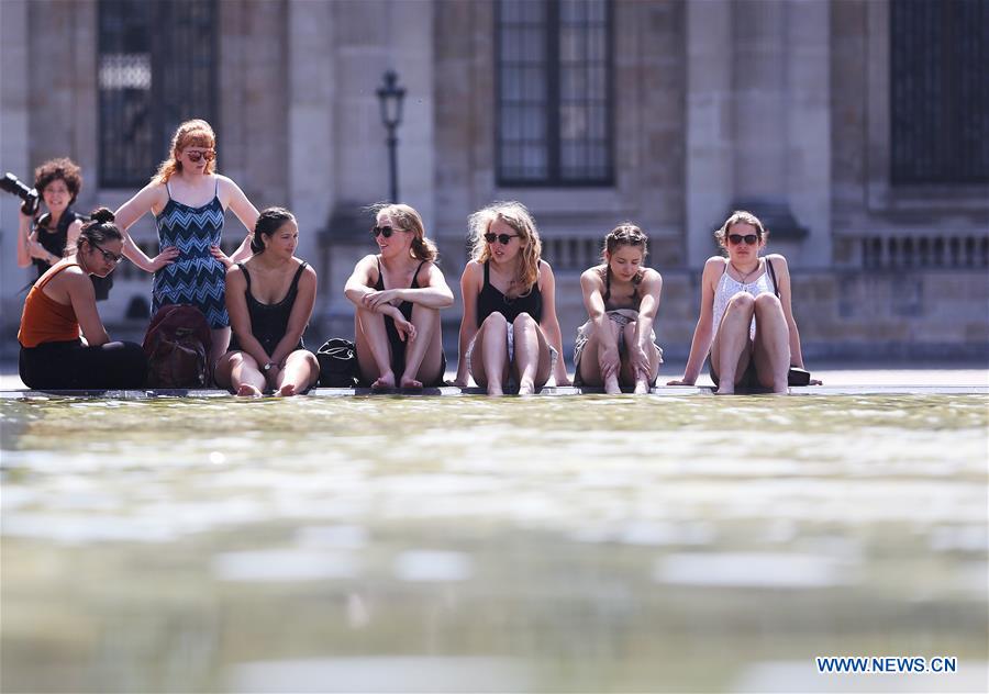 FRANCE-PARIS-HEAT WAVE