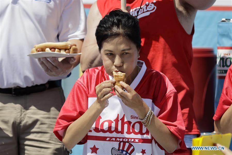 U.S.-NEW YORK-HOT DOG EATING CONTEST