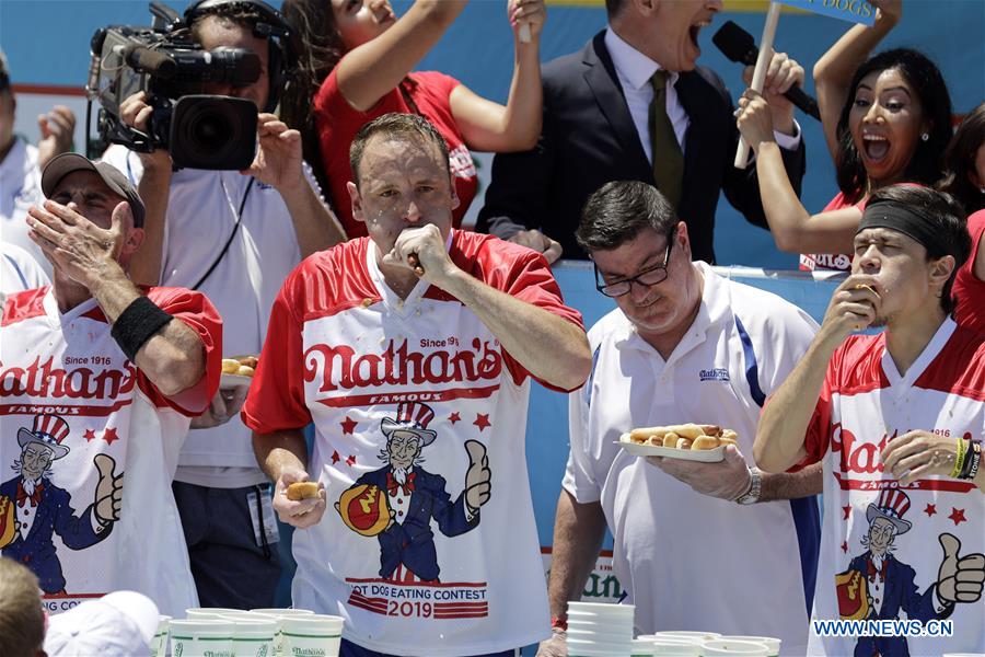 U.S.-NEW YORK-HOT DOG EATING CONTEST