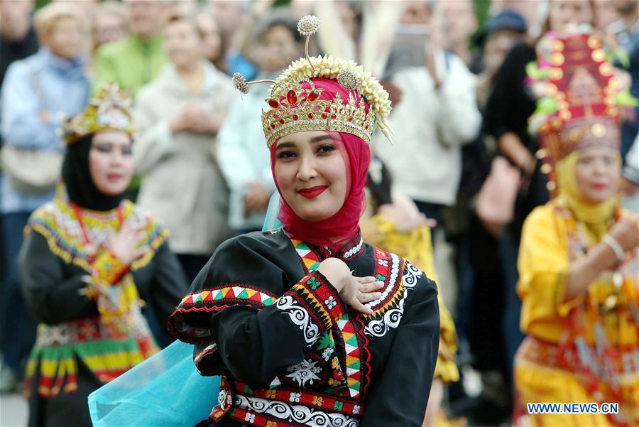  LATVIA-RIGA-INTERNATIONAL FOLK DANCE  FESTIVAL