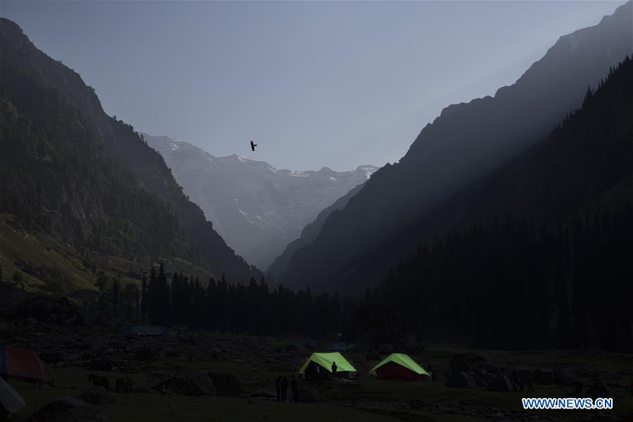 KASHMIR-SRINAGAR-DAILY LIFE