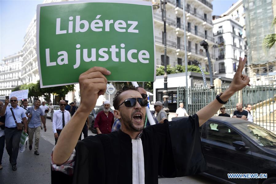 ALGERIA-ALGIERS-LAWYERS-MARCH